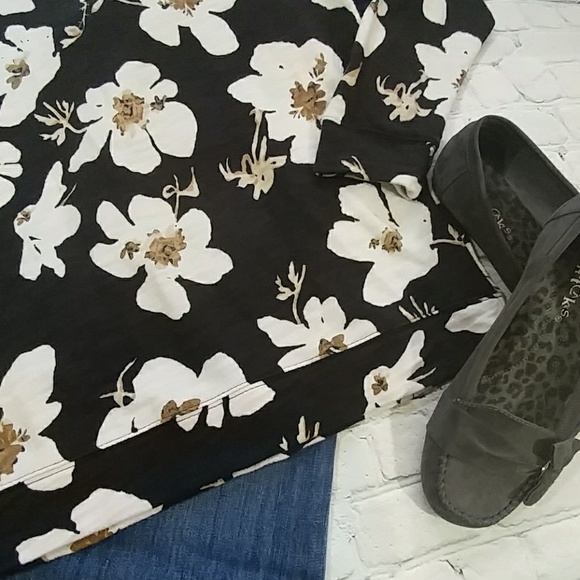 Loft Slate Gray Floral Top - Picture 2 of 7